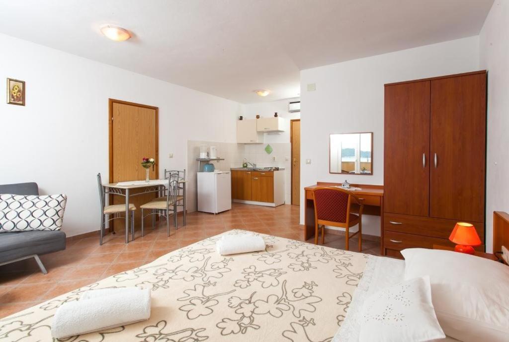 Apartments Ana Lopud Luaran gambar